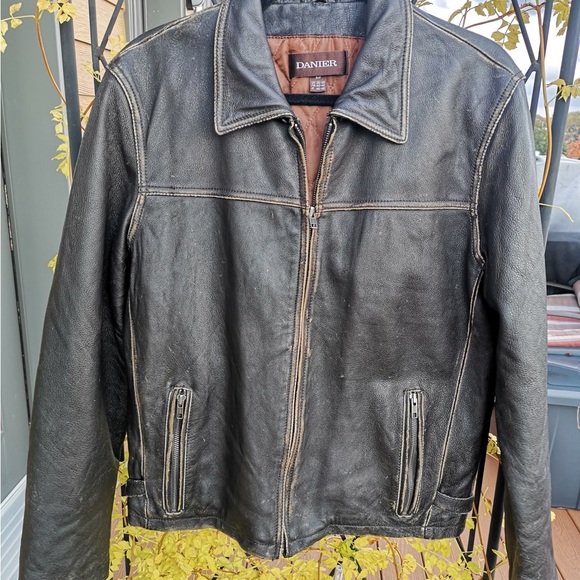 Danier Leather Bomber Jacket - Size 36/38 - Picture 2 of 6